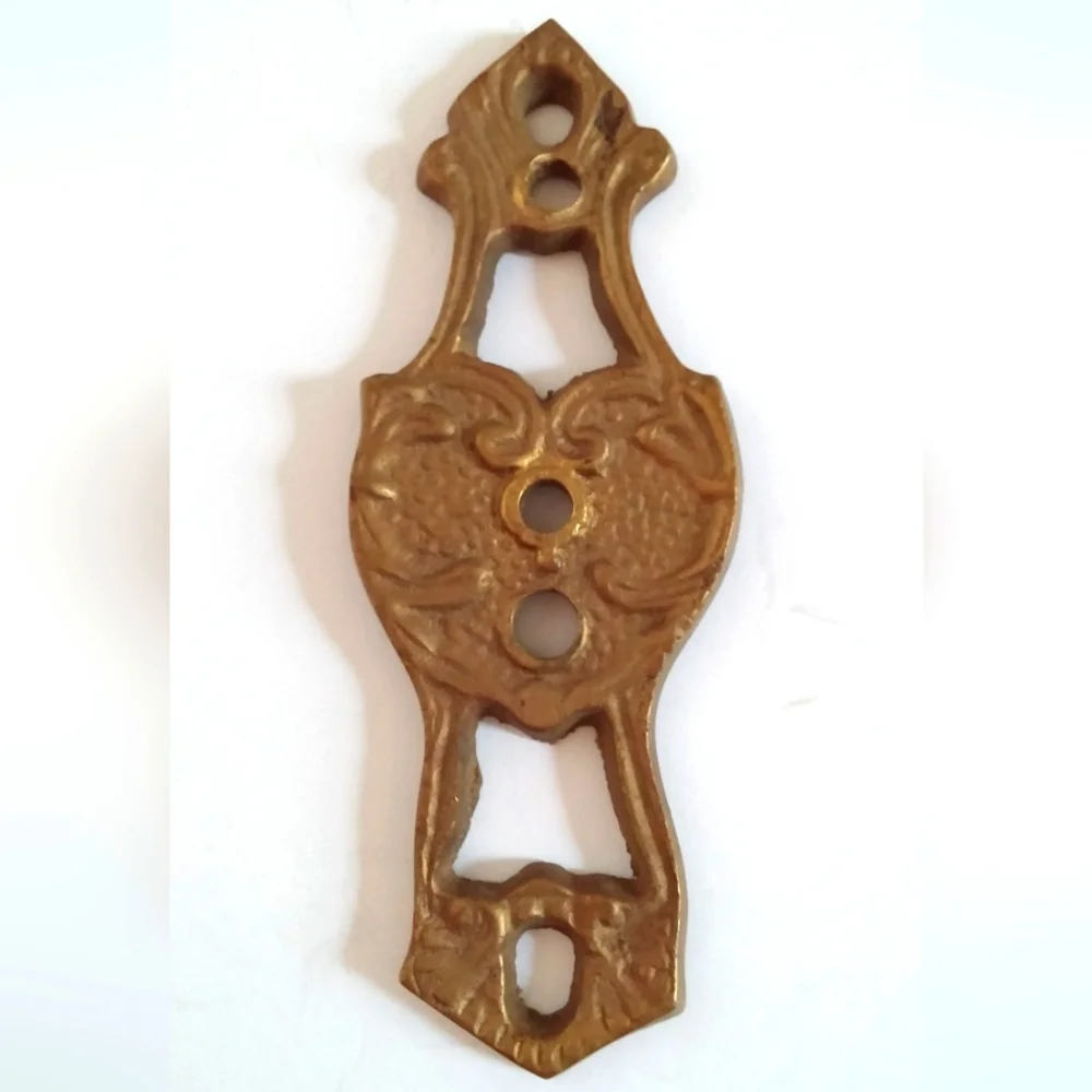 Vintage Elegant Gold Wall Decor Accent
